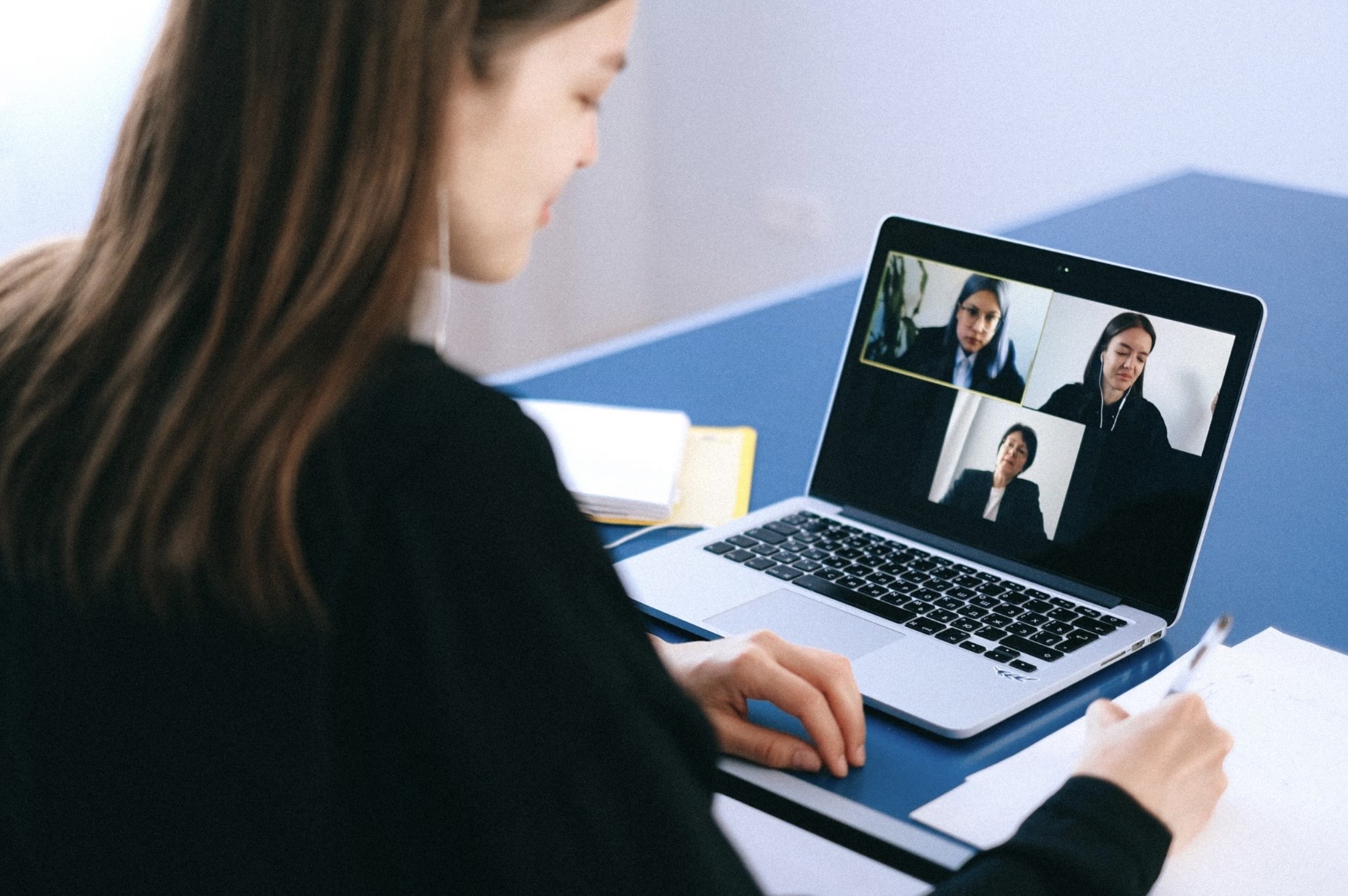 Webinar BRIEFER: Komunikasi Internal Berperan Penting dalam Kesinambungan Bisnis Perusahaan